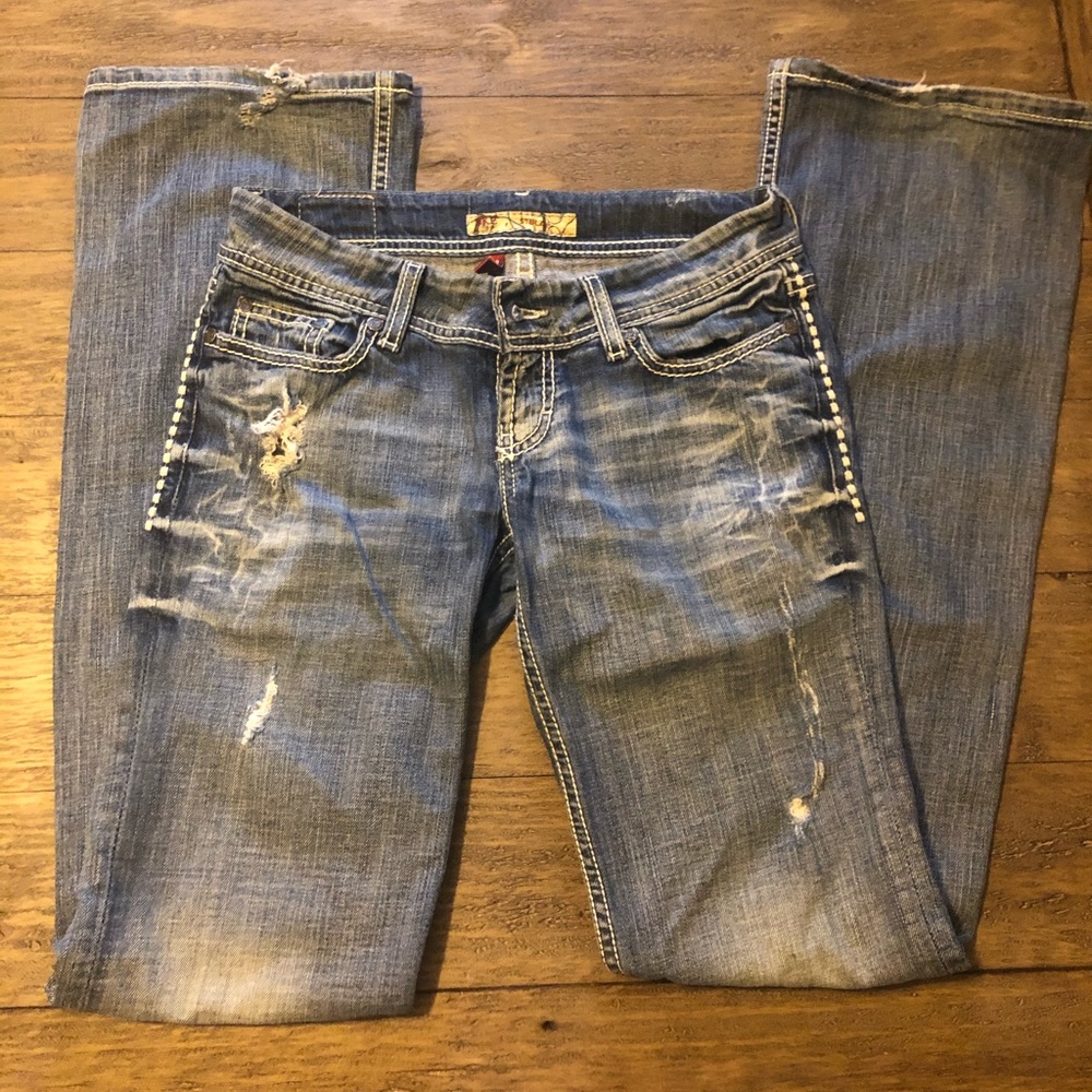 Buckle jeans
